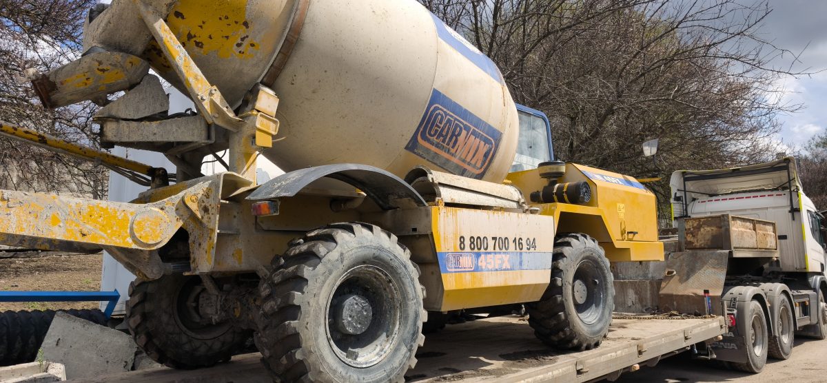 Carmix 45 FX для мостового строительства: срочная отправка техники на объект в районе Дебальцево
